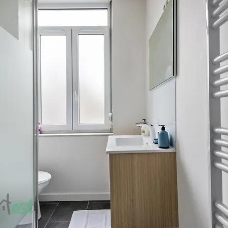 Apartment Poppy-ideally Located, Next Station,gd Palais&city Lille