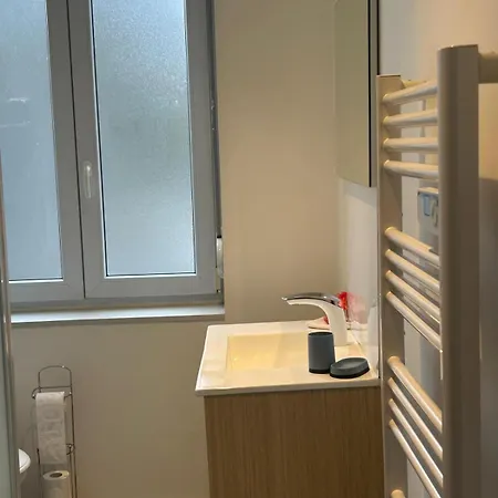 Poppy-ideally Located, Next Station,gd Palais&city *