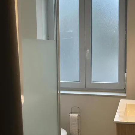 Poppy-ideally Located, Next Station,gd Palais&city Apartment