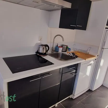 Poppy-ideally Located, Next Station,gd Palais&city *